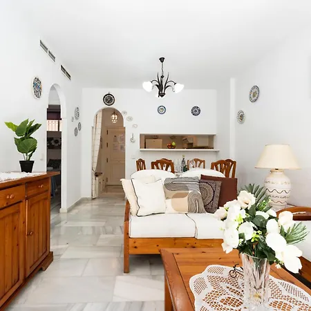 Malagasuite Tropical Terrace & Pool Apartamento
