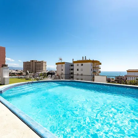 Malagasuite Tropical Terrace & Pool